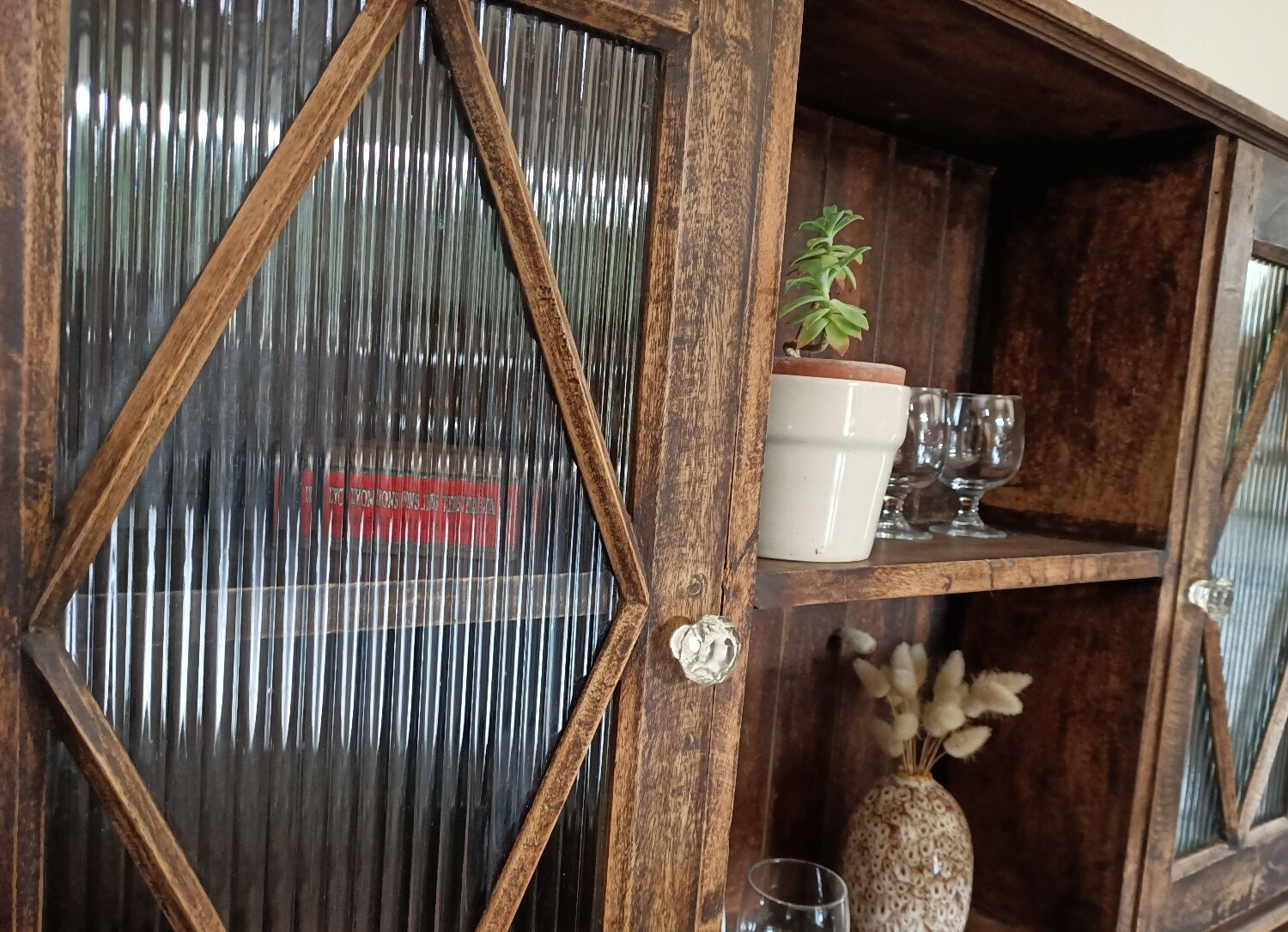 Patinated wall cabinet 2 doors