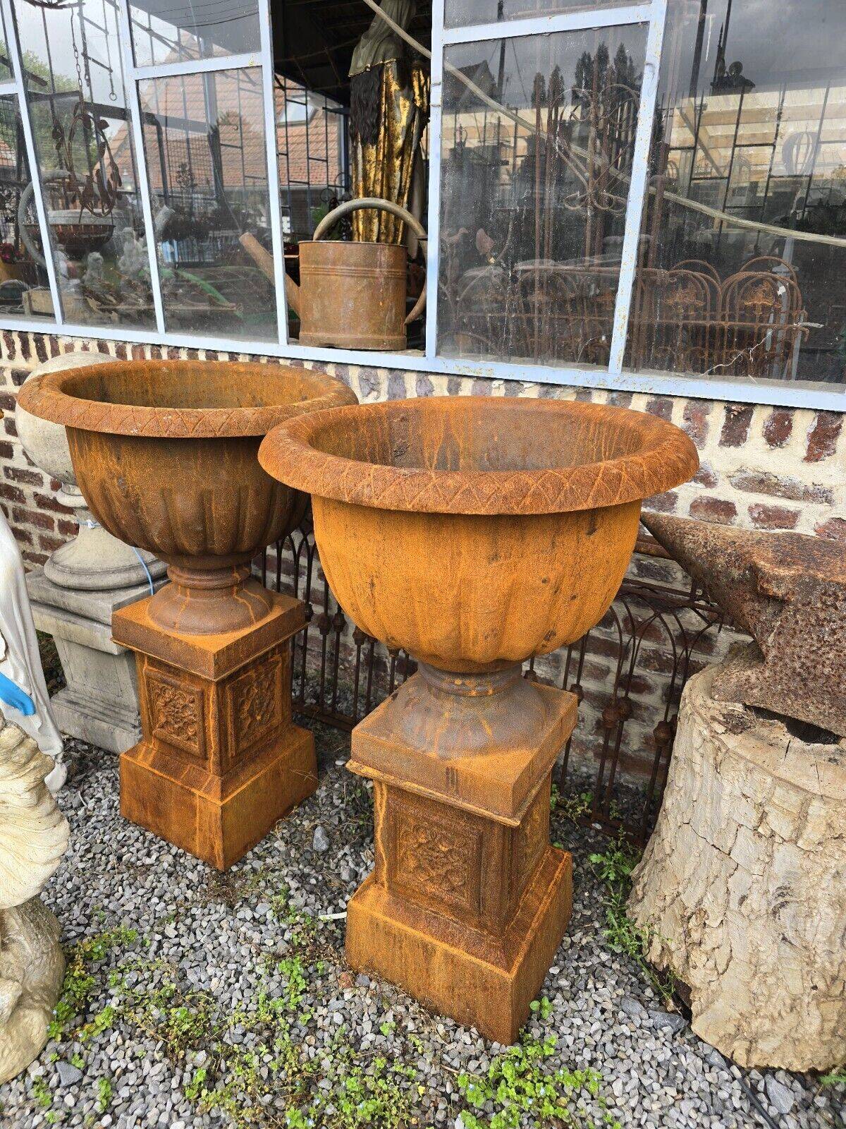 Cast iron medici vase (large model)