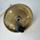 Ancienne lampe potence en laiton et opaline