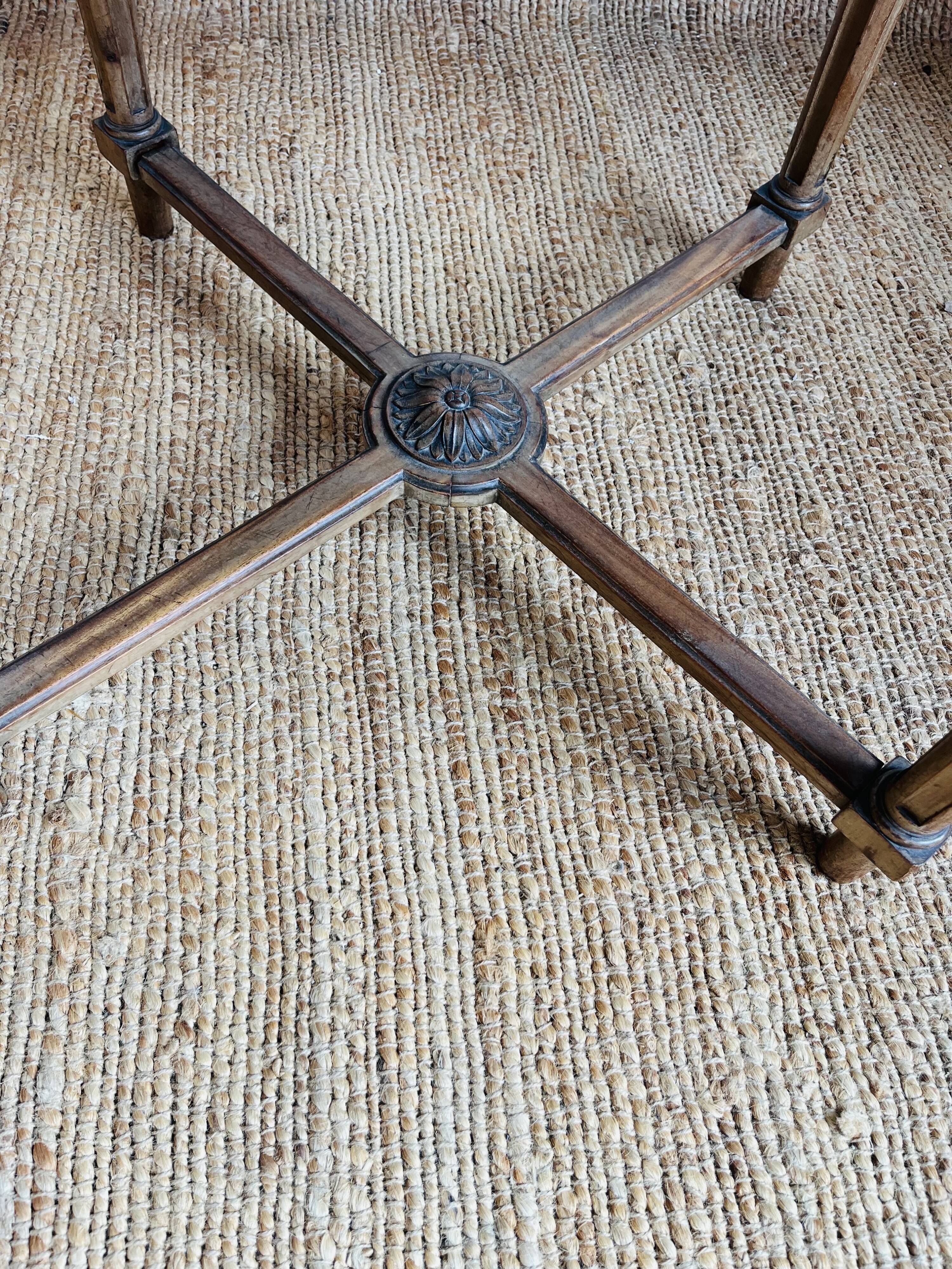 Louis XVI style round side table with fluted legs – 654011