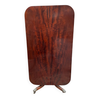 Victorian extendable dining table. Rosewood, bronze decoration. England. Early 19th century.