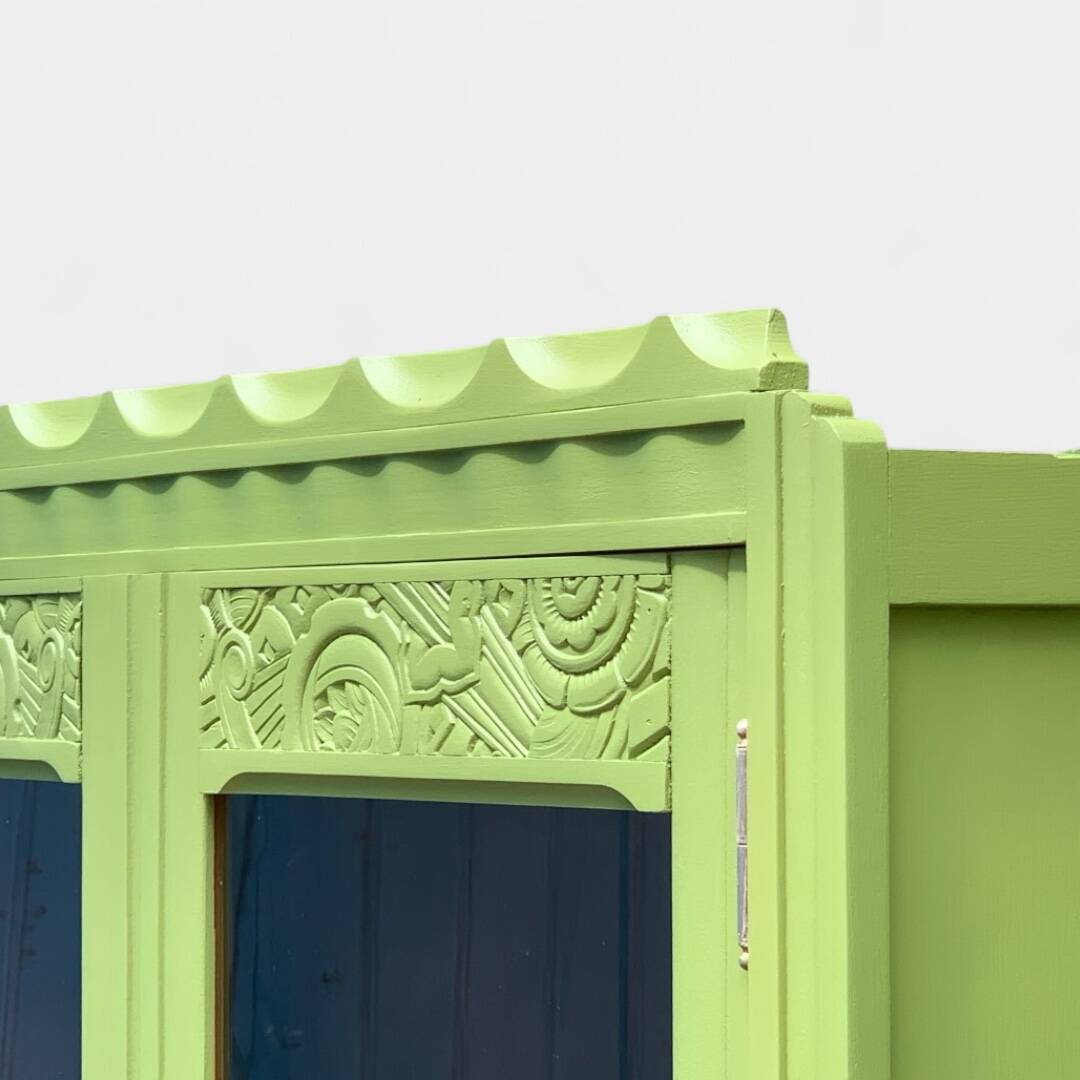 Armoire parisienne vitrée art déco 1930 kaki