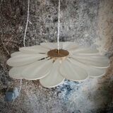 16-petal flower lamp in rattan and white linen