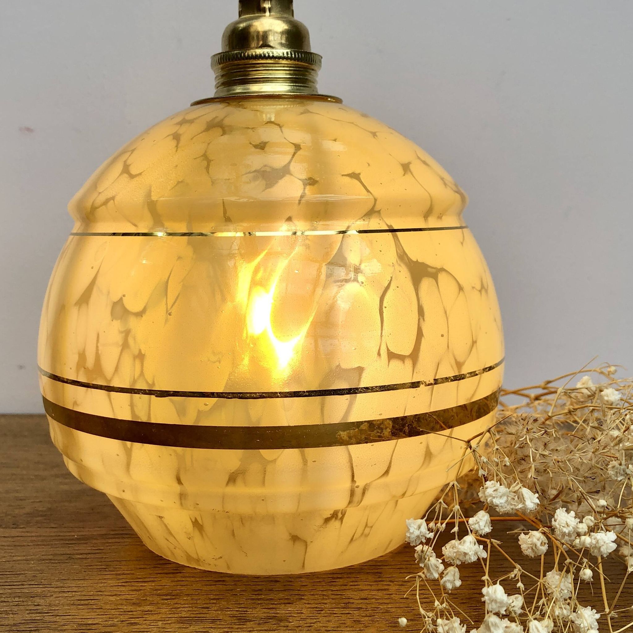 Vintage tulip wall lamp in yellow and gold Clichy glass