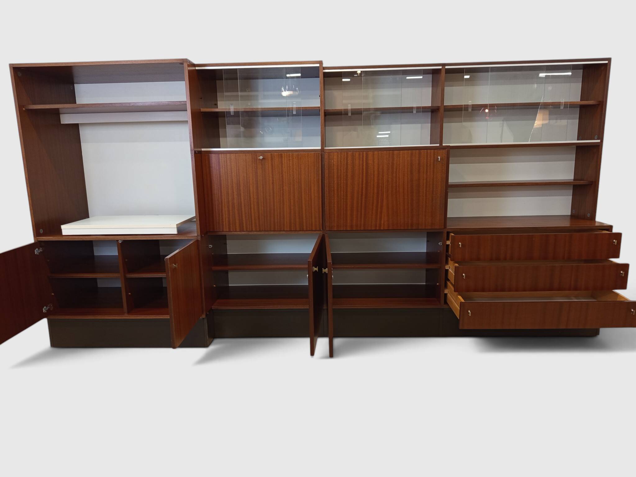 Modular furniture Les Hucher Minvielle – 338 cm