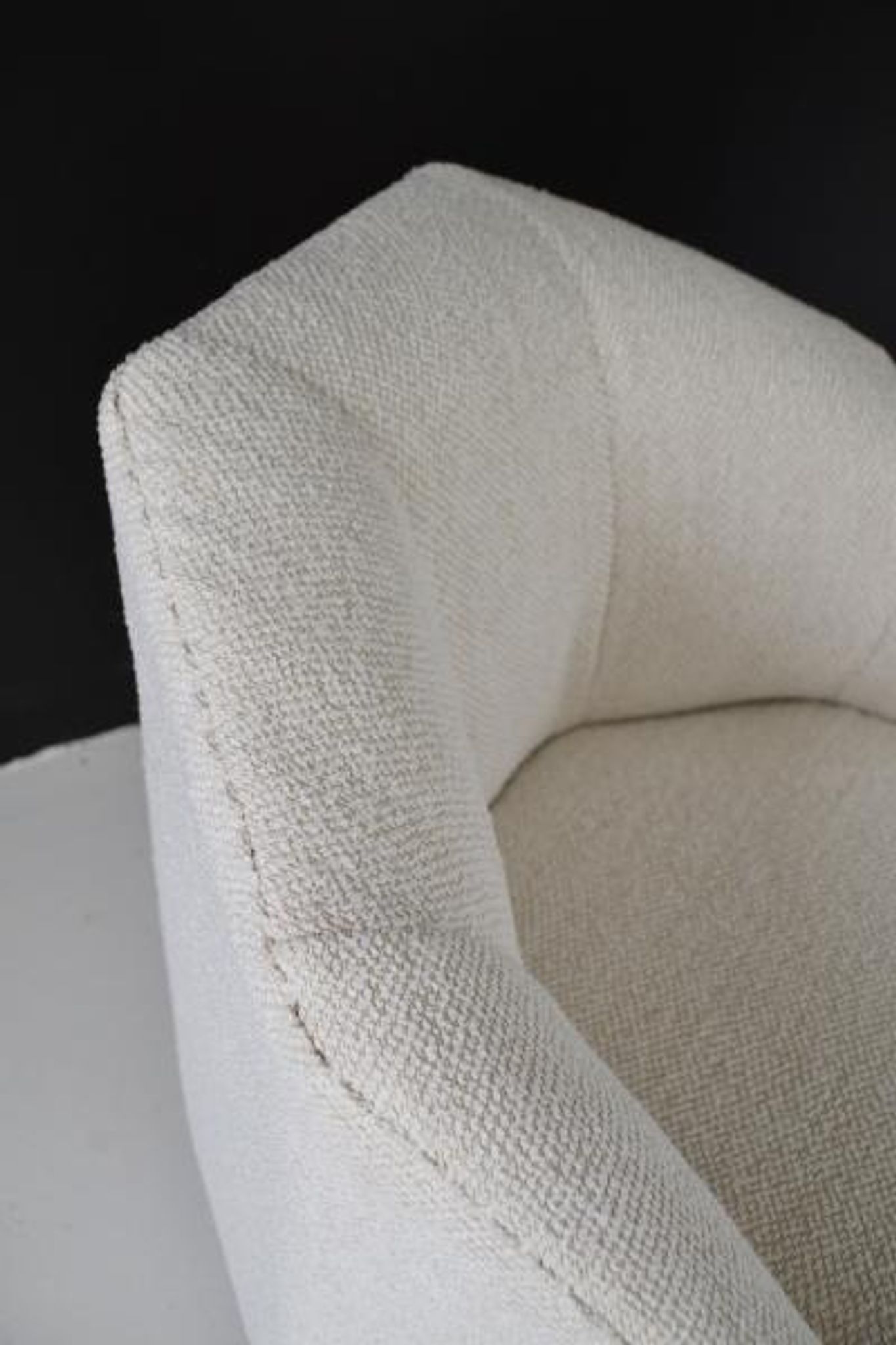 Paire de fauteuils forme hexagonale année 70