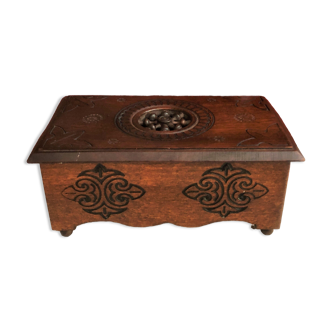 Breton style wooden box with Celtic decor