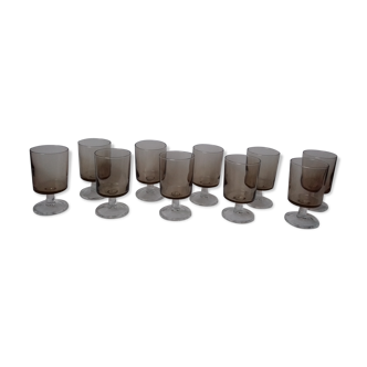 Set of 10 smoked vintage Luminarc wine glasses