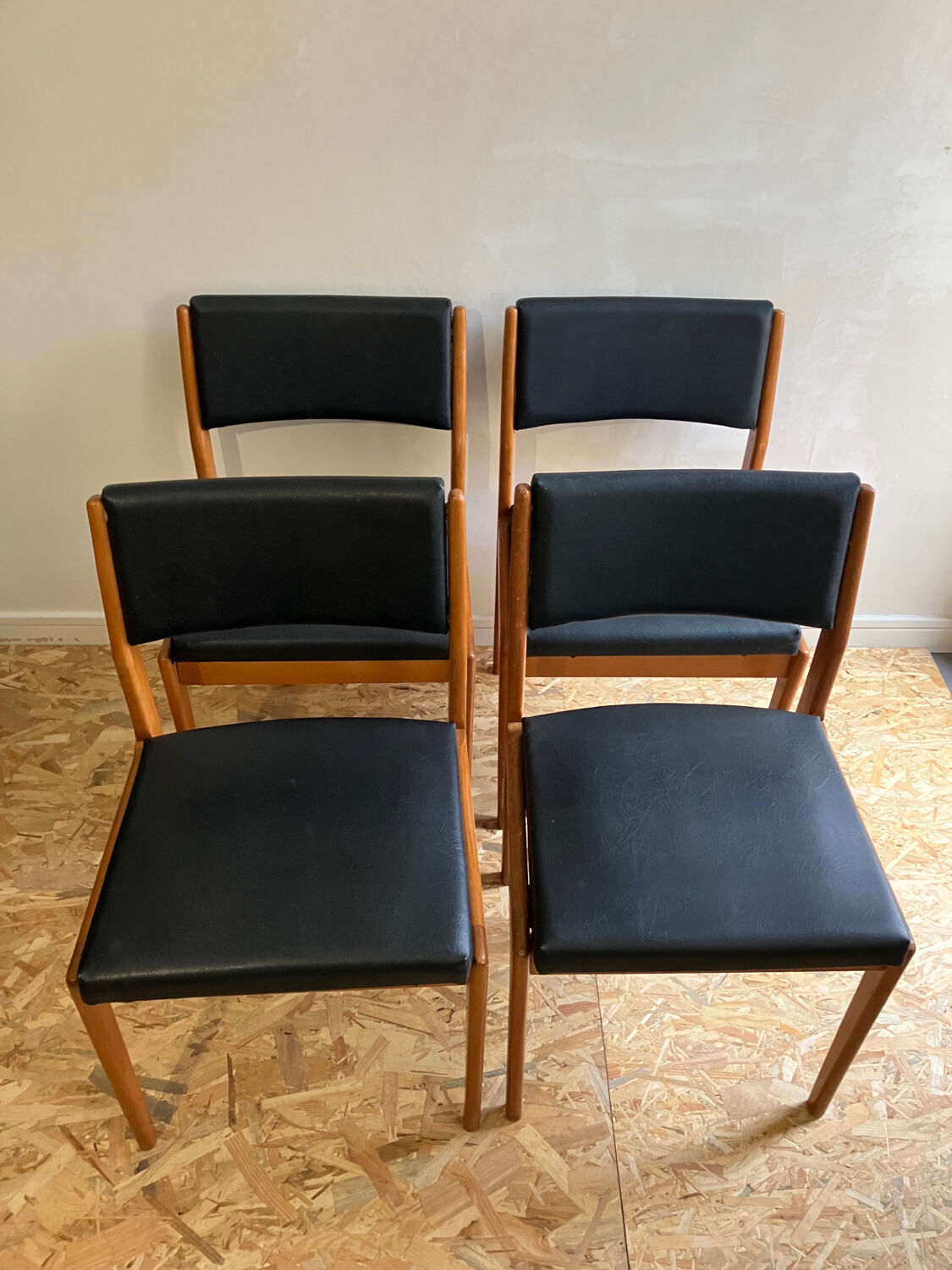 Set of 4 chairs