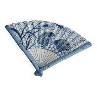 Porcelain fan tidy