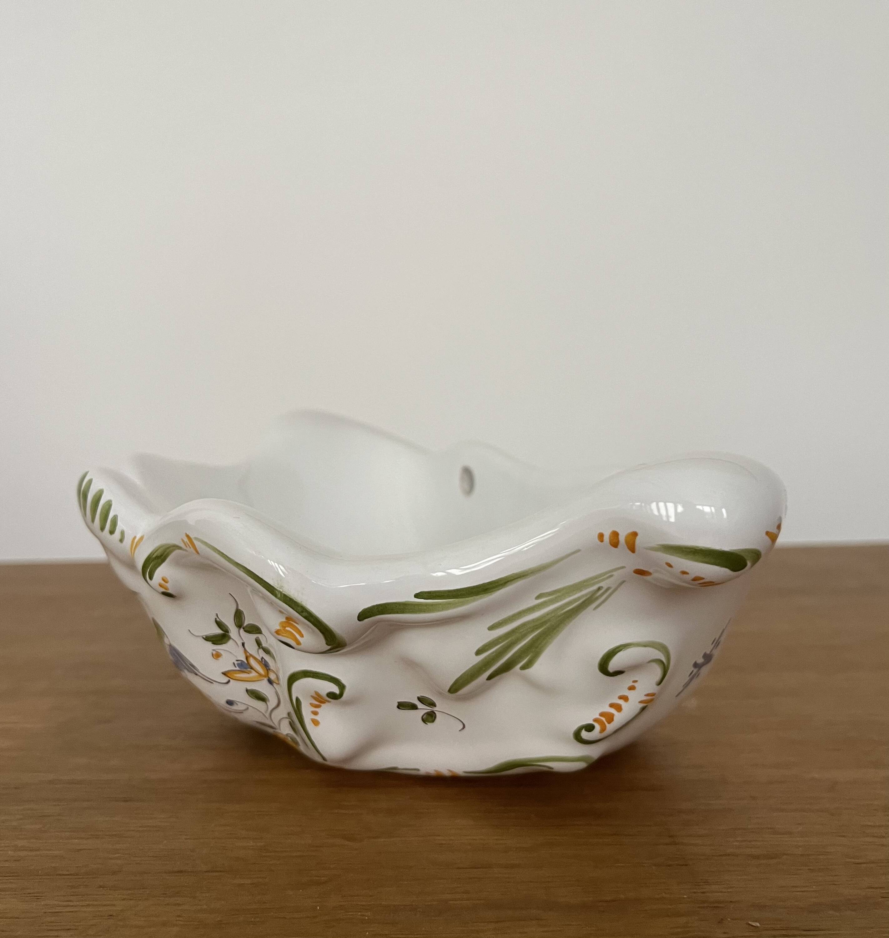 XL wall-mounted soap dish signed Moustiers
