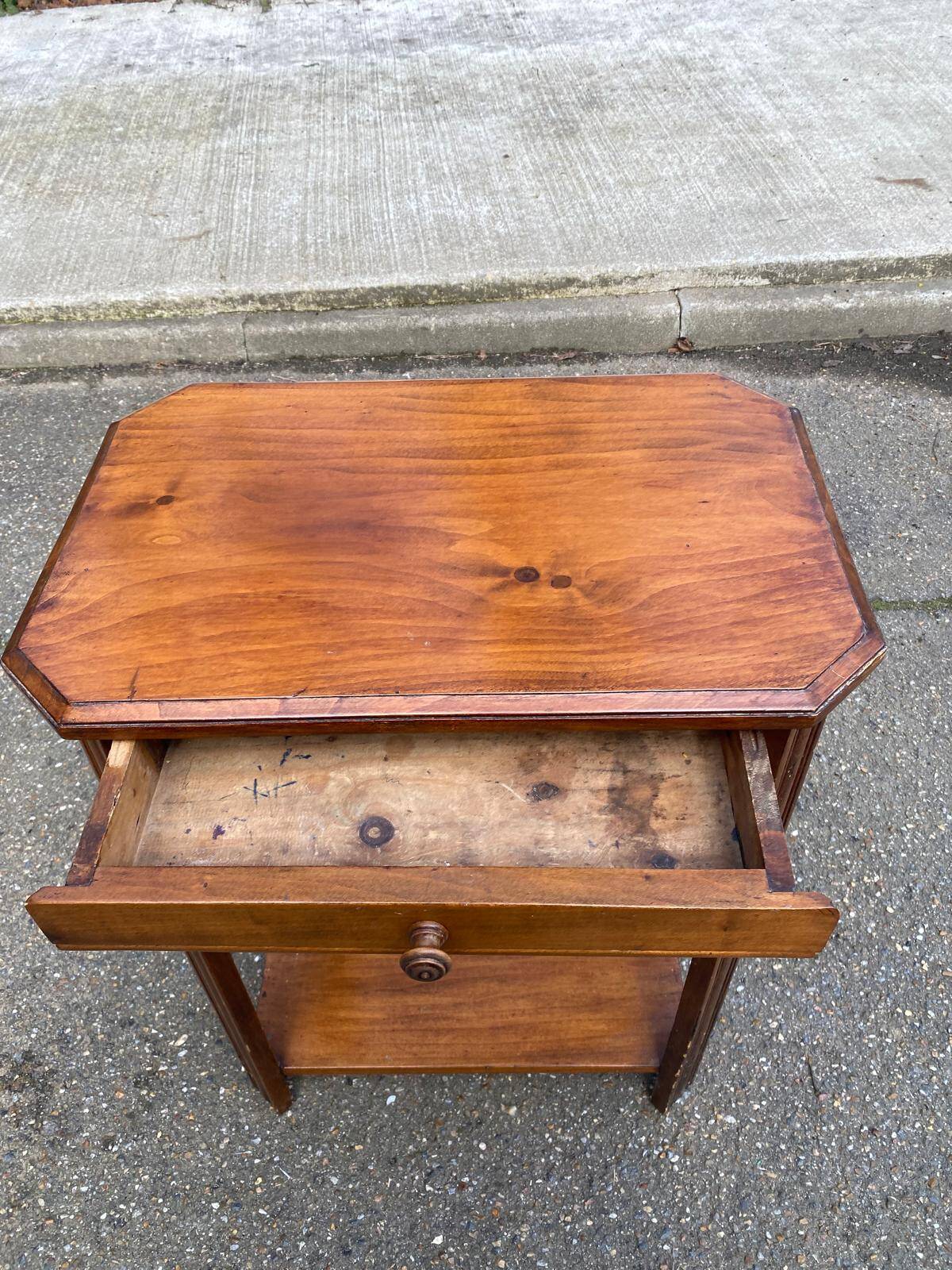 Étagère art déco 1960 en bois massif avec tiroir