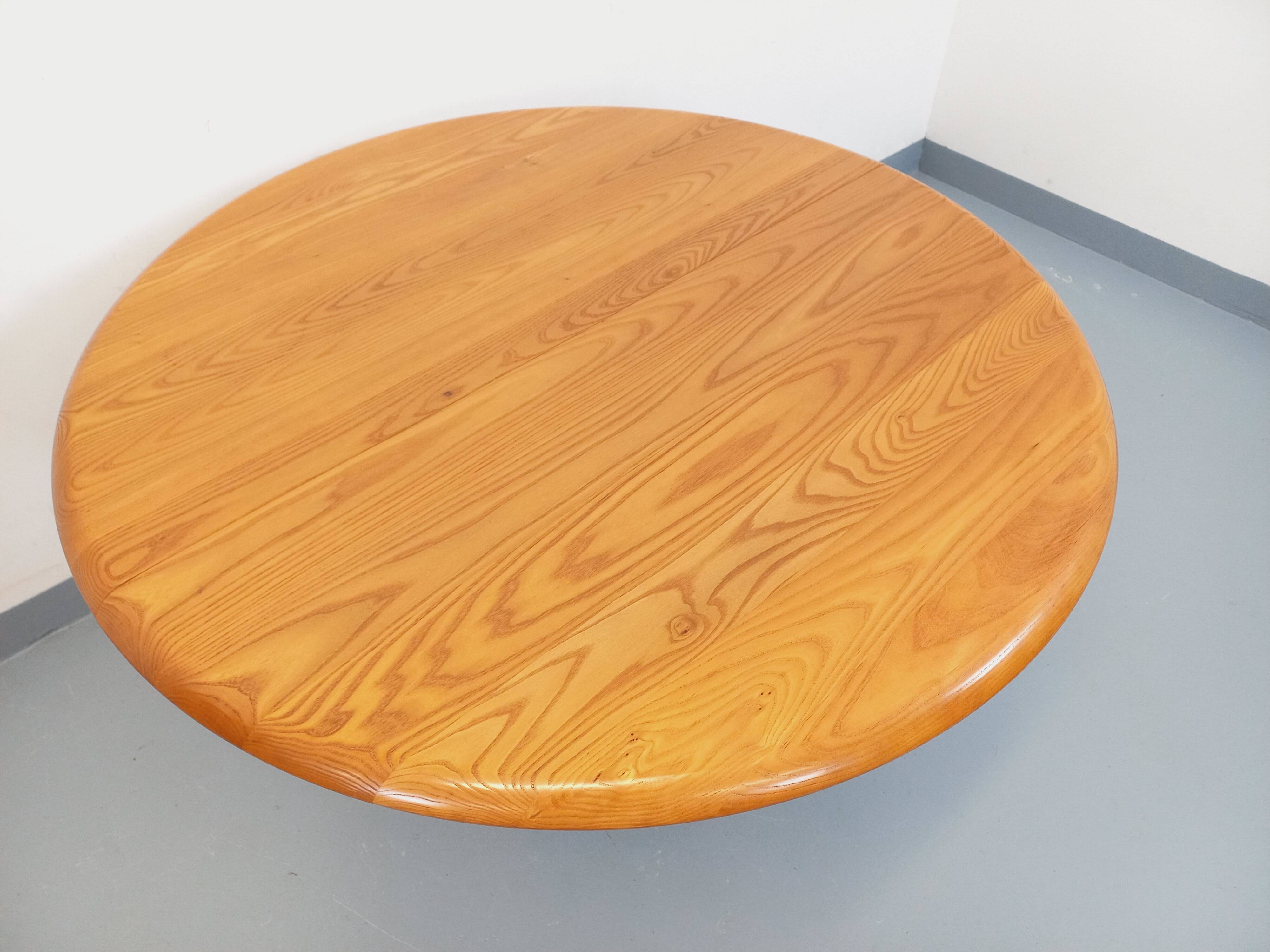 Table à manger ronde vintage Seltz des années 70 80 en orme blond massif