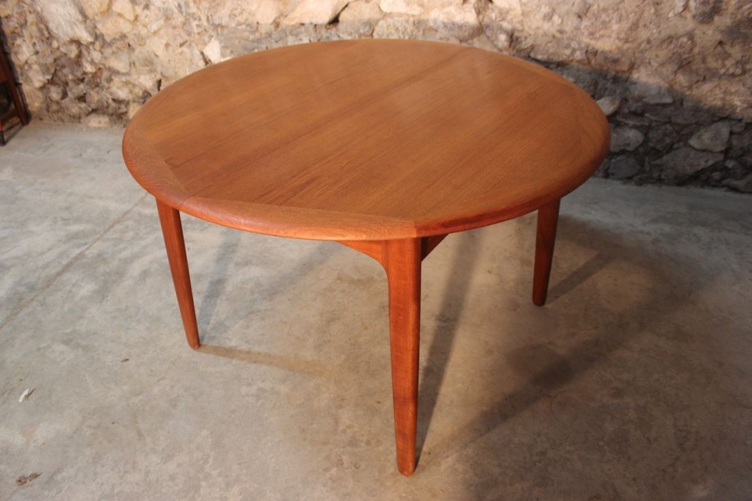 Scandinavian vintage teak dining table with 2 extension cords hidden by Svend Aage Madsen for Knudsen - Son, Denmark