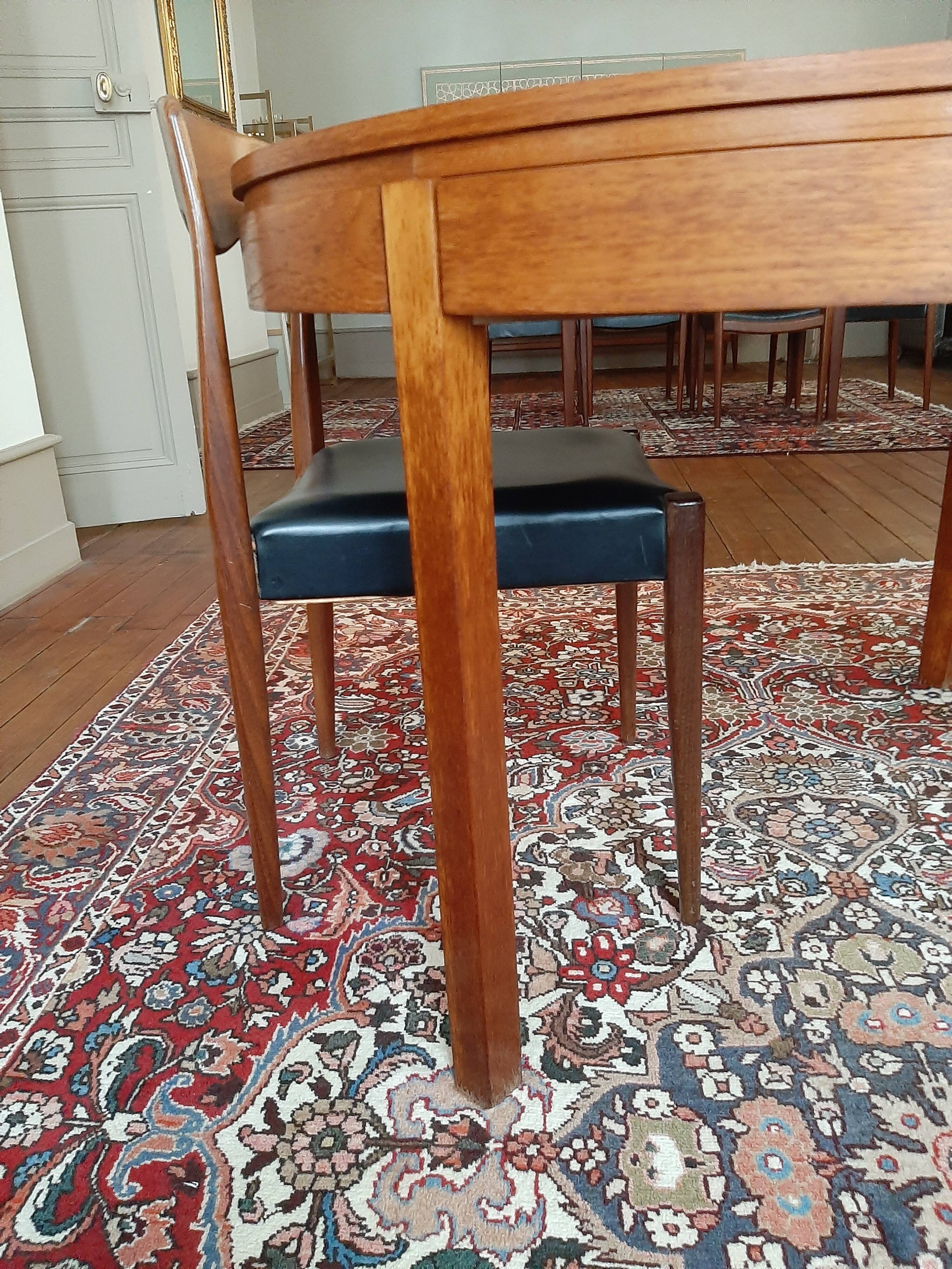 Table ronde extensible scandinave teck vintage