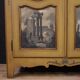 Petite armoire piémontaise laquée, dorée et peinte du 20e siècle.