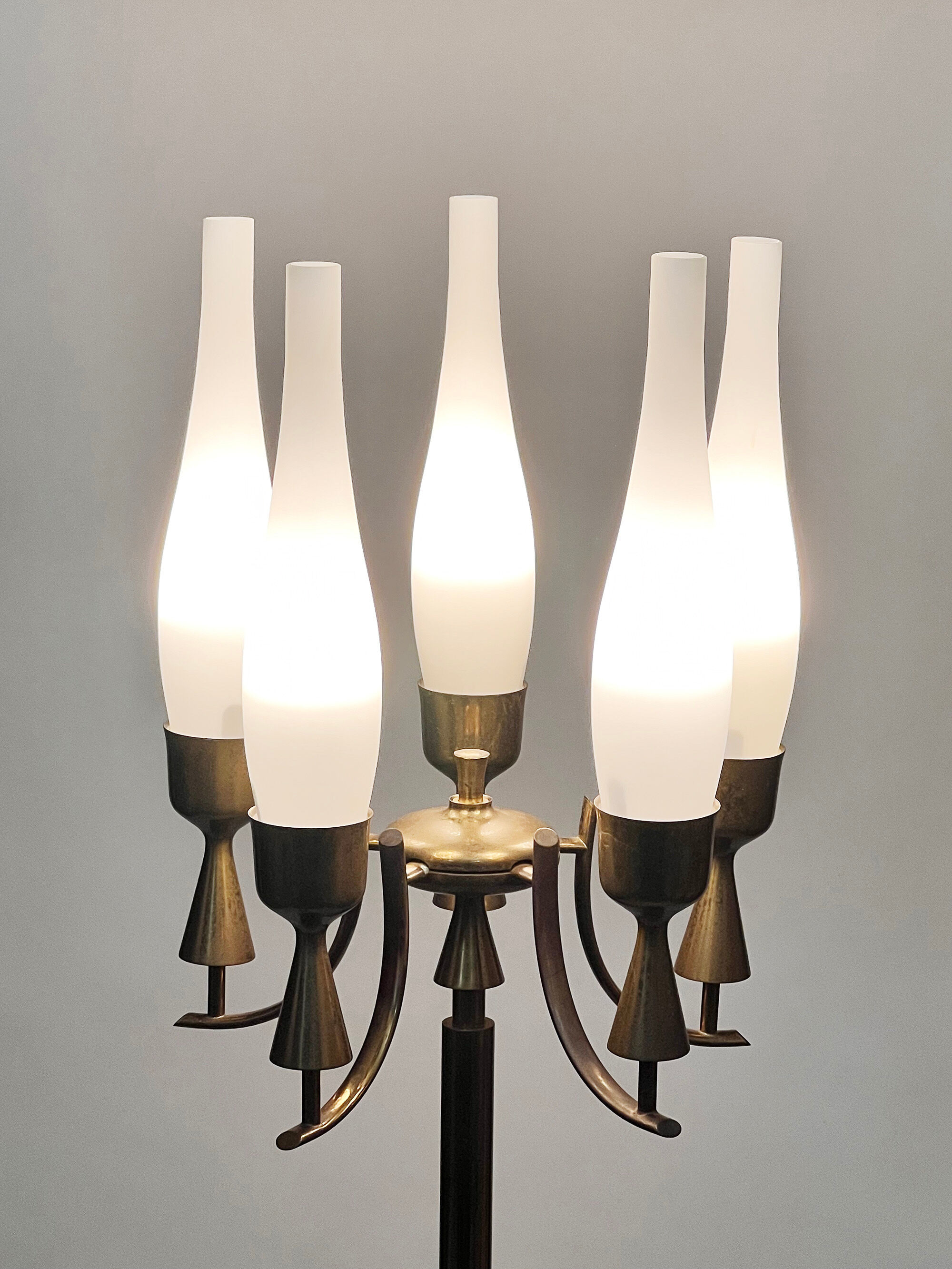 Lampadaire mod. 12635 design par Angelo Lelii pour Arredoluce 1957