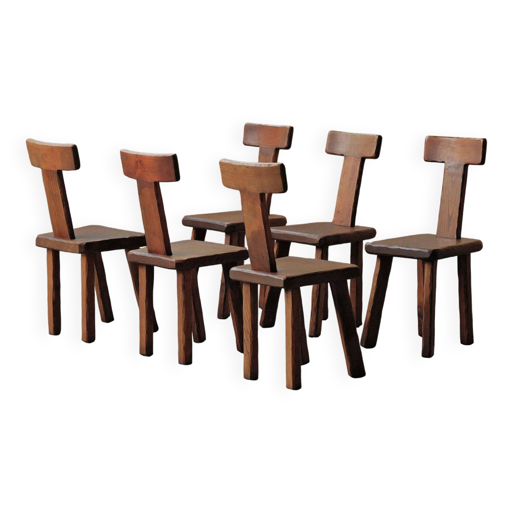 Suite de 6 chaises brutalistes en châtaignier, France, vers 1970