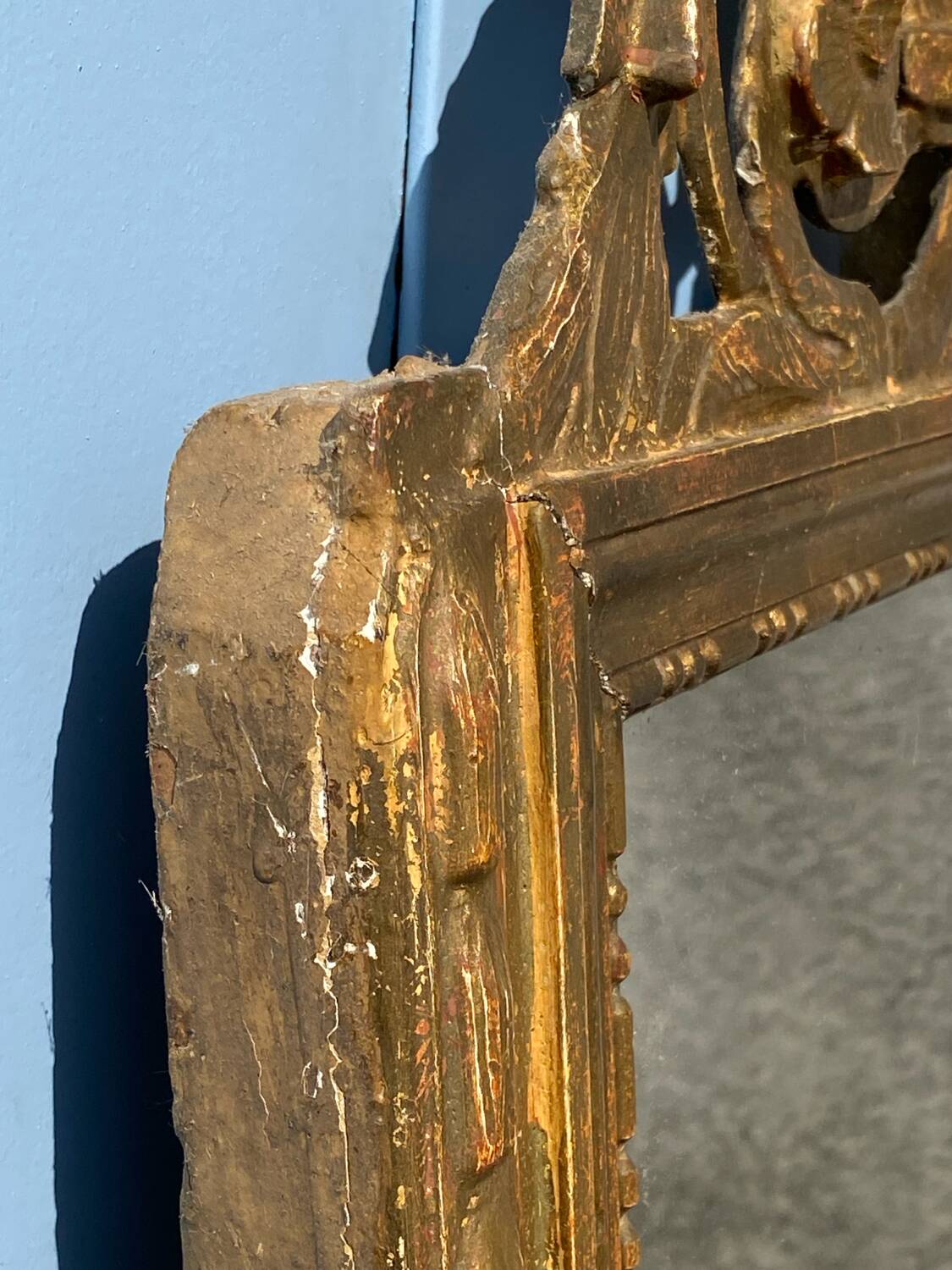 Miroir ancien bois doré