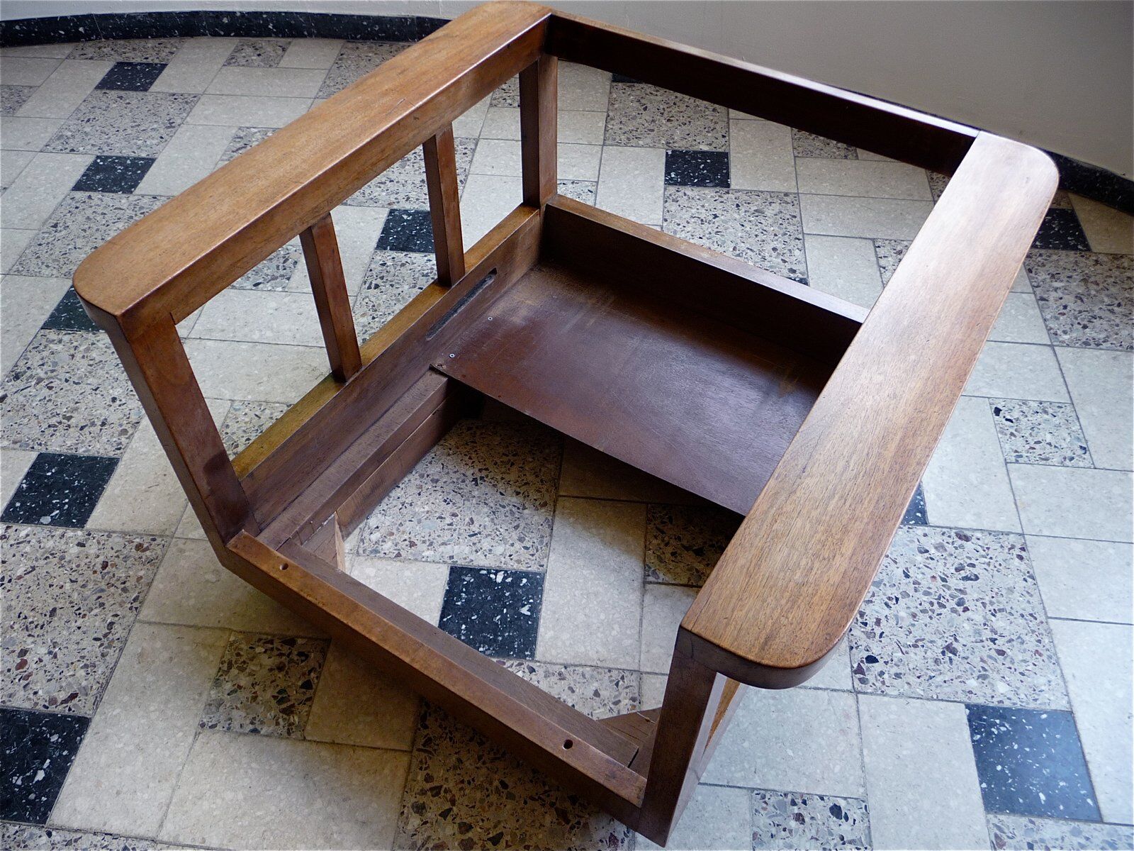 Antique Art Deco cubic-shaped armchairs in walnut and velvet, Germany, 1920s, set of 2