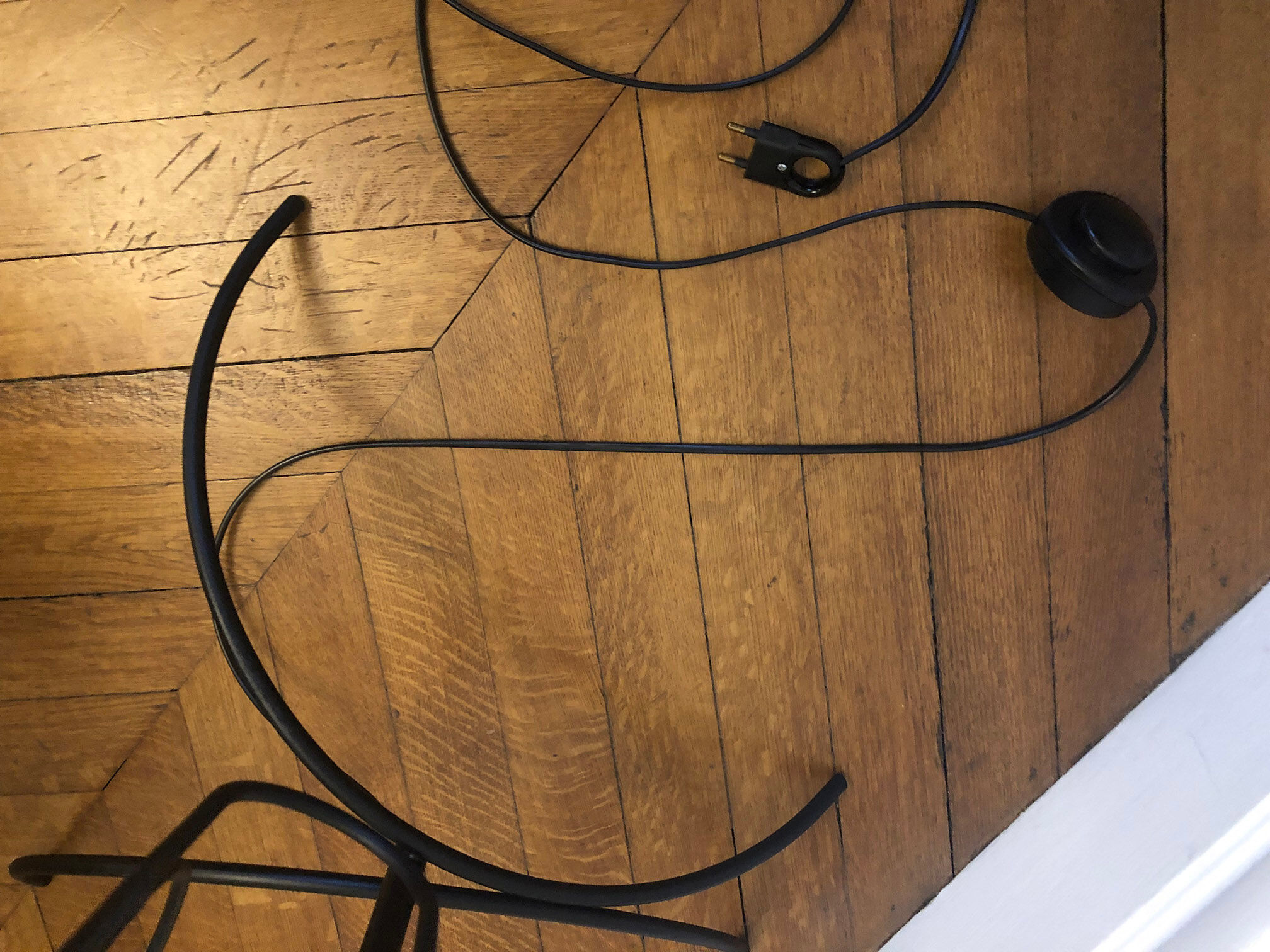 Floor lamp 1950-60 with review door and diabolo