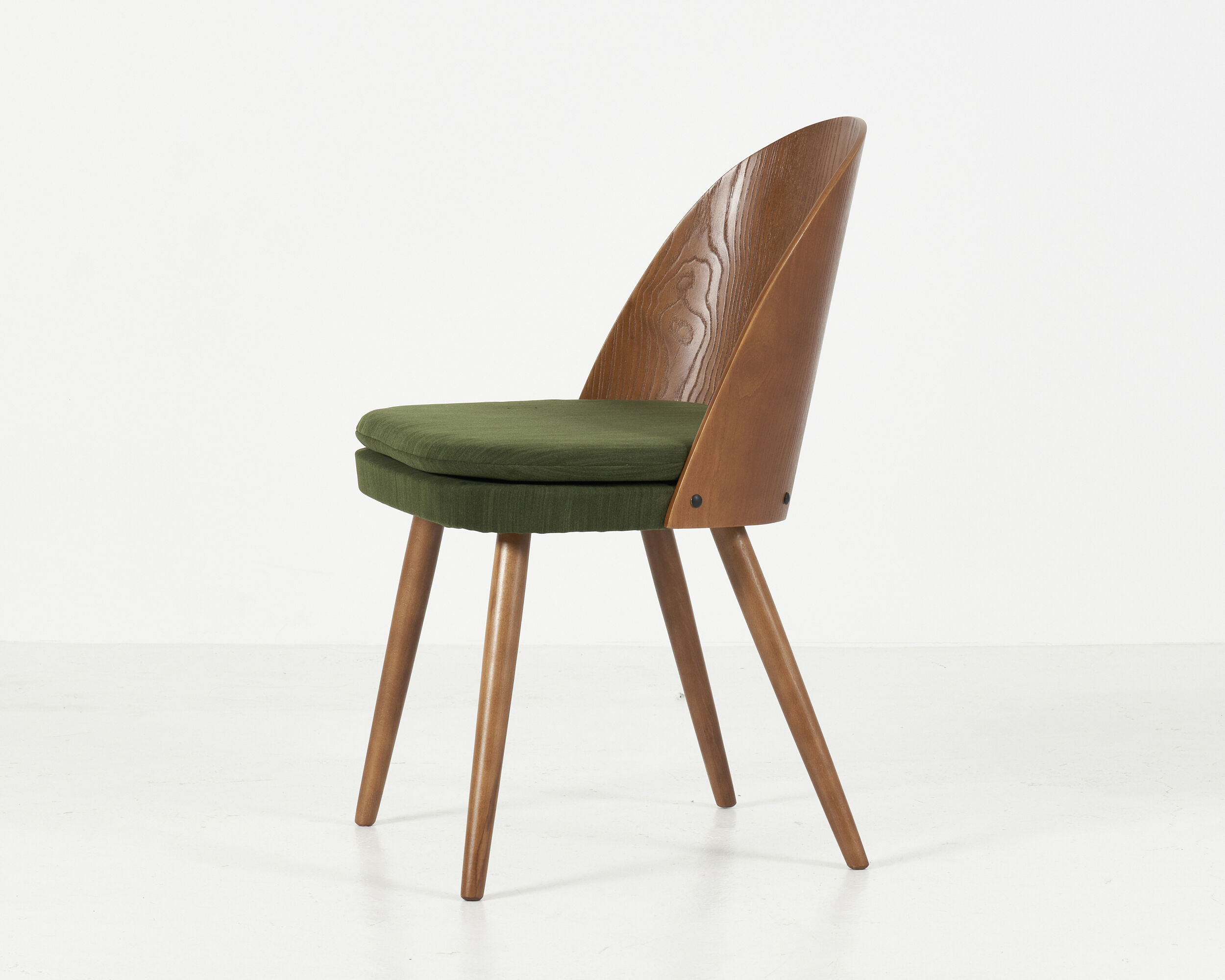 Chaise Antonin Suman des années 60