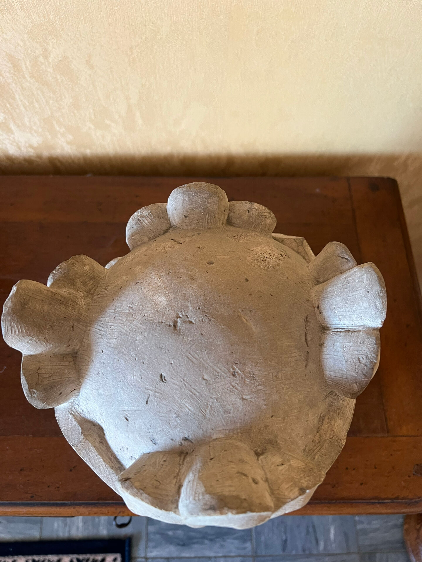 Sculpture ancienne en pierre visage de Bethsabee