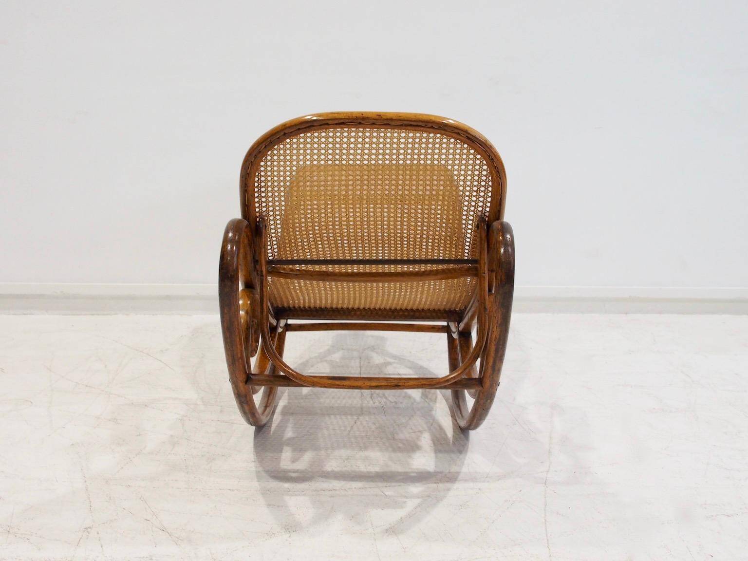 Thonet rocking chair, model 7500