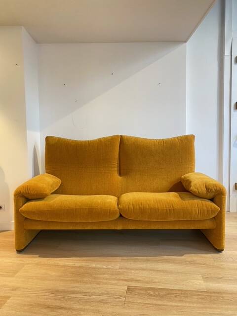 Maralunga Cassina by Vico Magistretti (Fox fabric) 2024