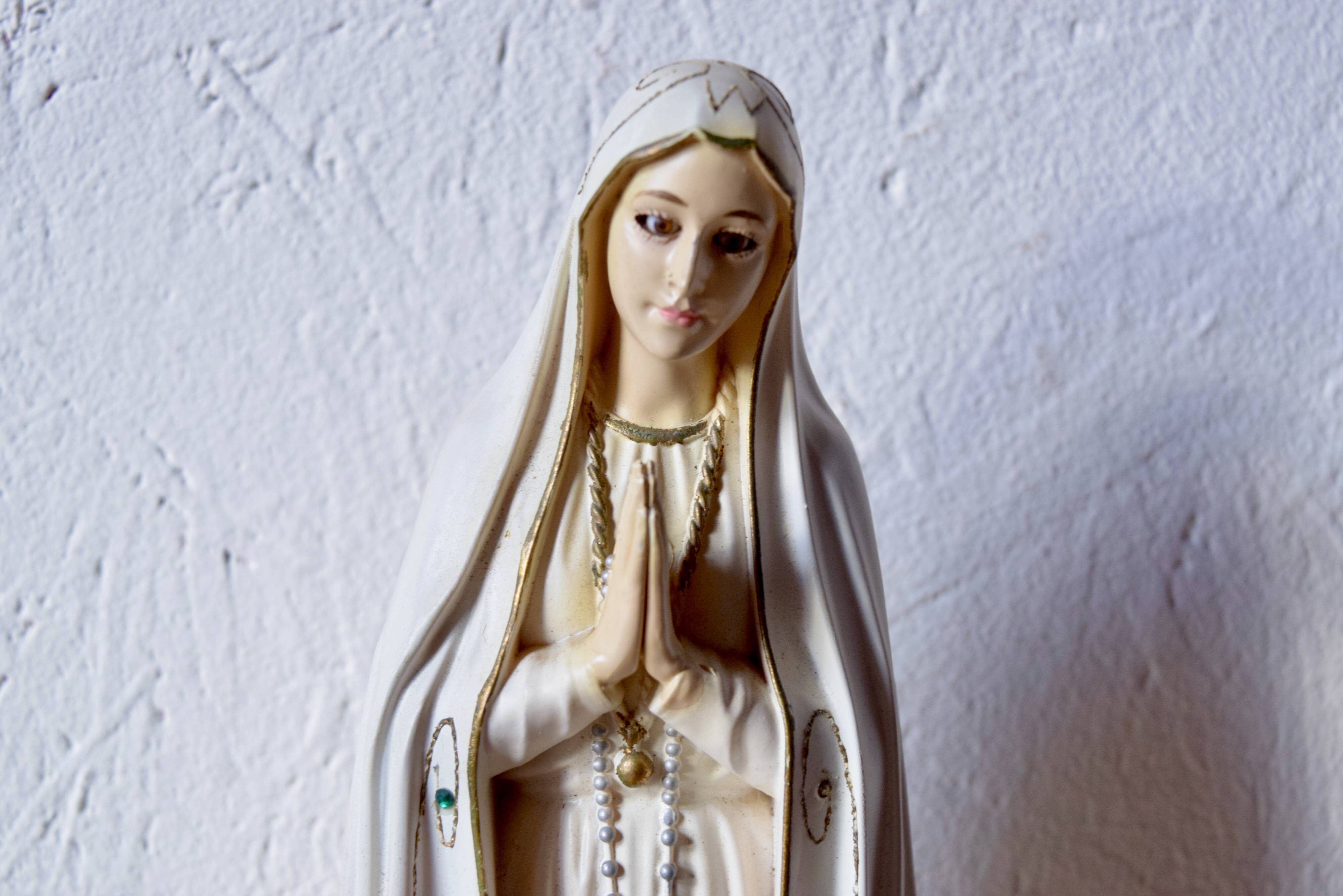 Fatima - Religious resin statuette - Made in Portugal