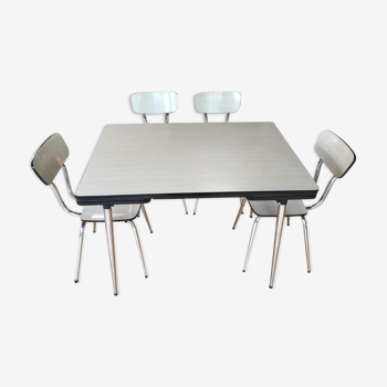 Table formica avec 4 chaises assorties