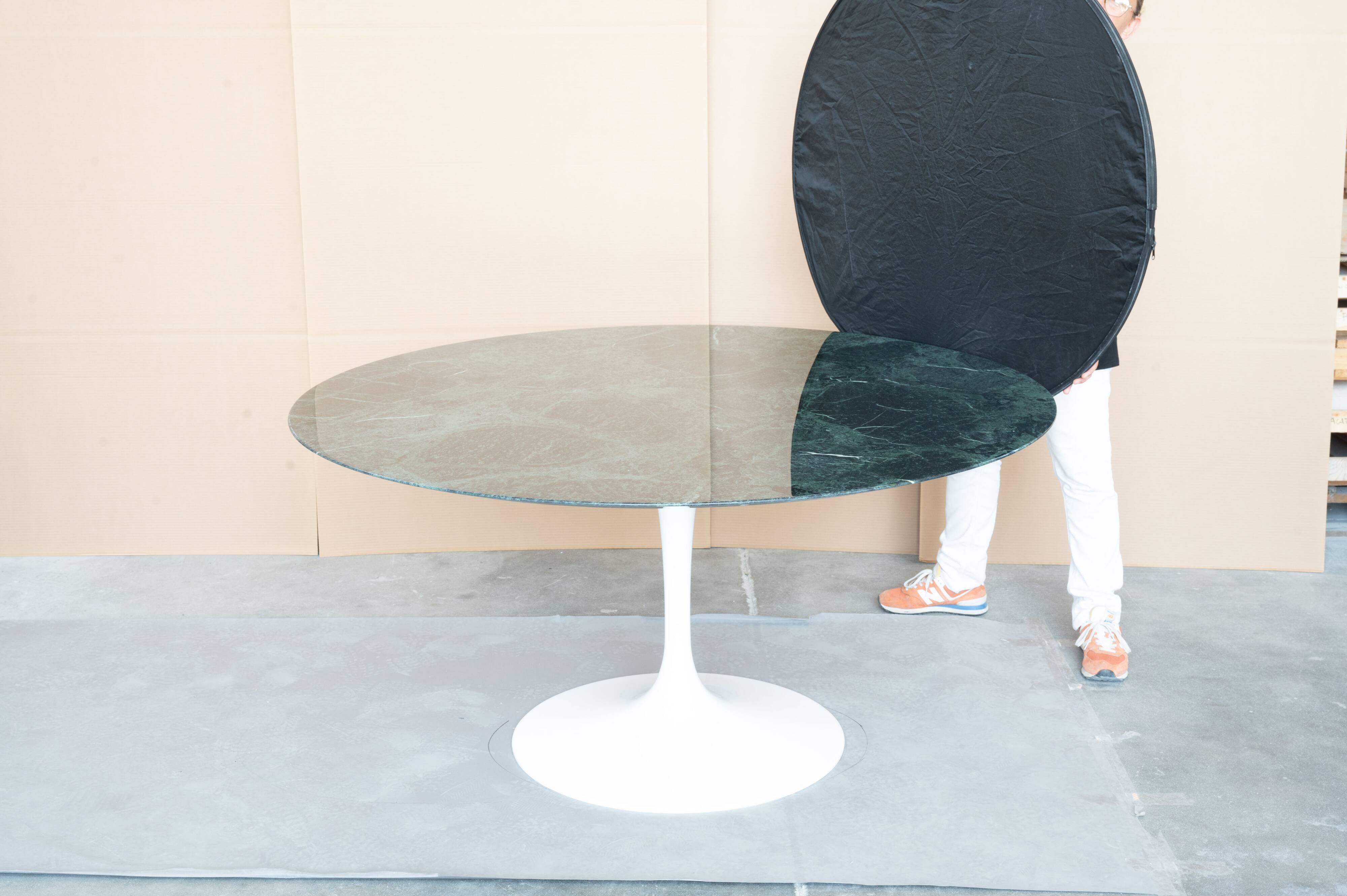 Original knoll tulip dining table (137cm) alpe verdi glossy in new condition!!