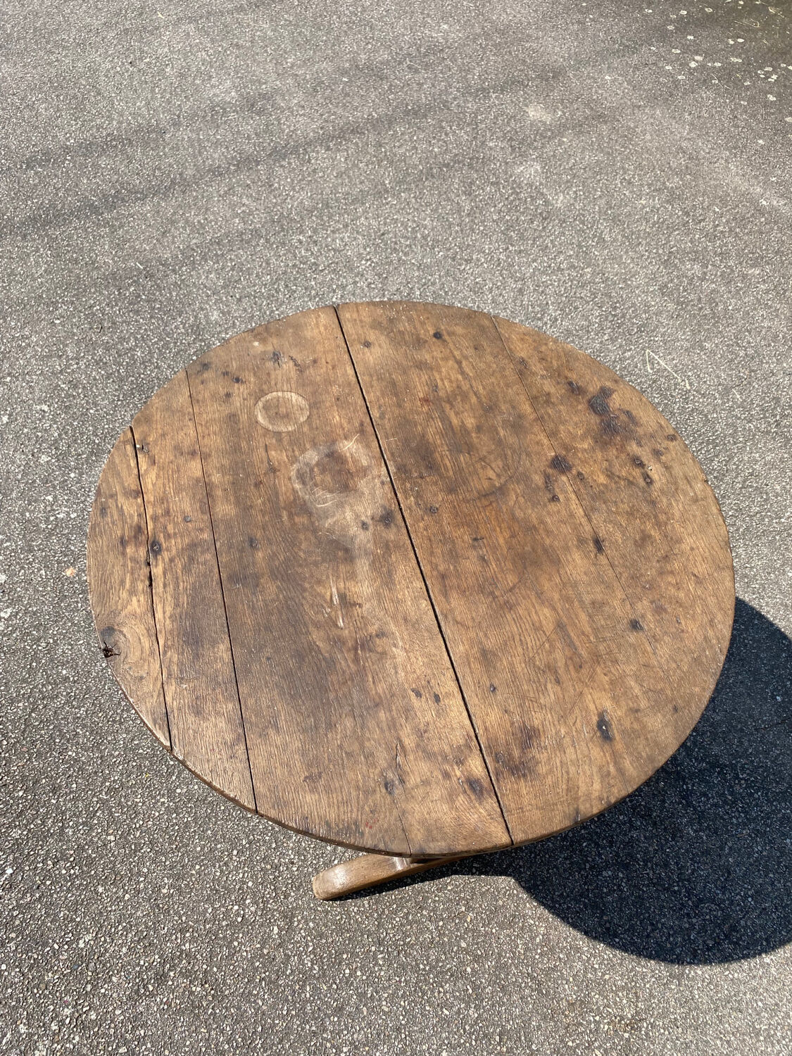 Oak winegrower's table