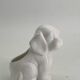 Cache pot chien en porcelaine blanc vintage