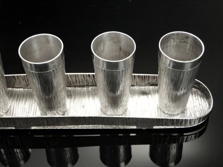 A3i imago artis glasses on a tray kraków new look