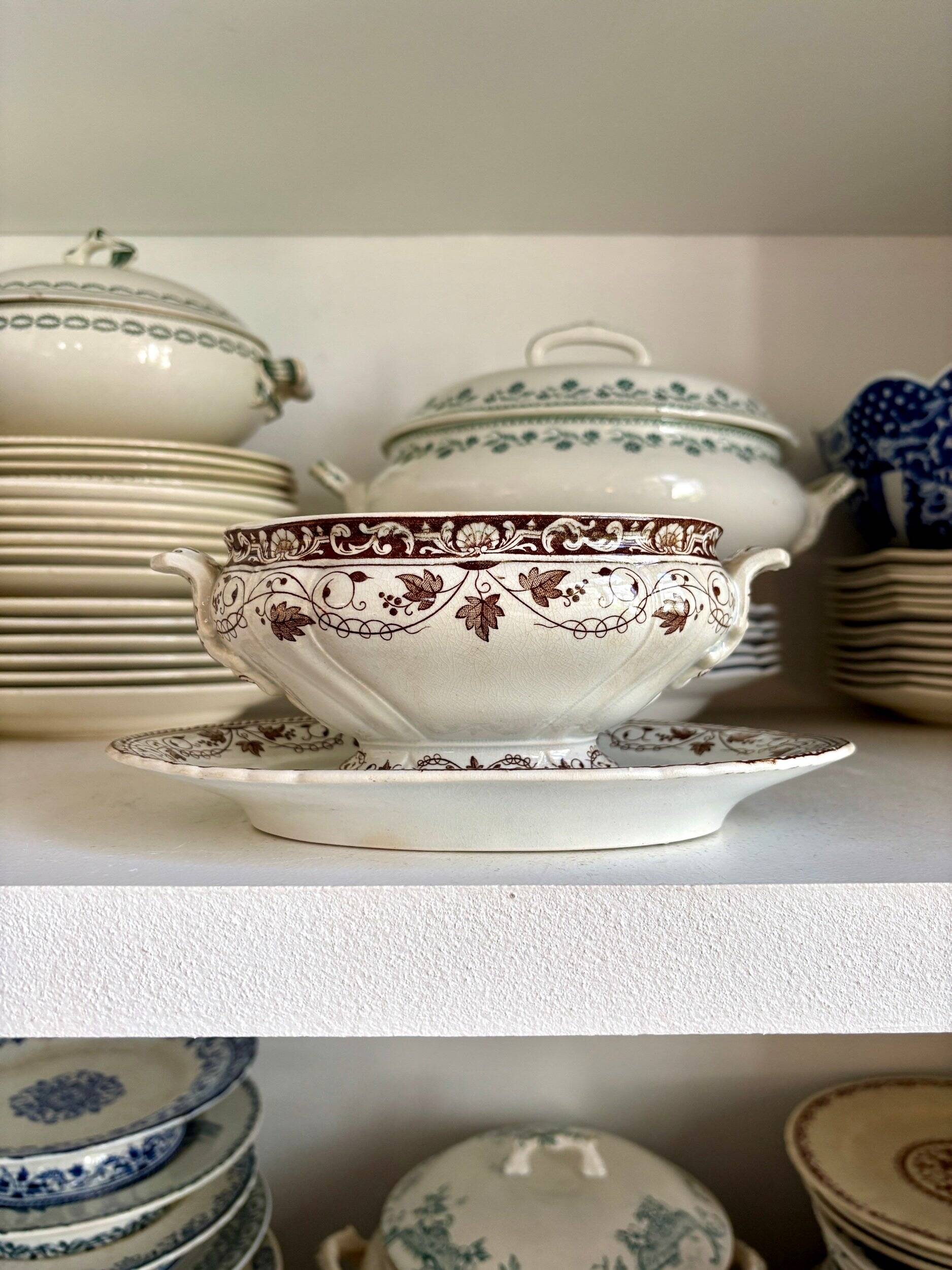 Jules Vieillard sauceboat - Bordeaux in iron earth, "Louis XV" service