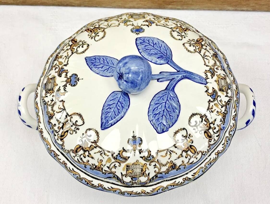Vegetable dish small soup tureen Gien children at the Dionysus press 1941/1950