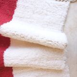 Contemporary red and white rug - 346 x 246 cm