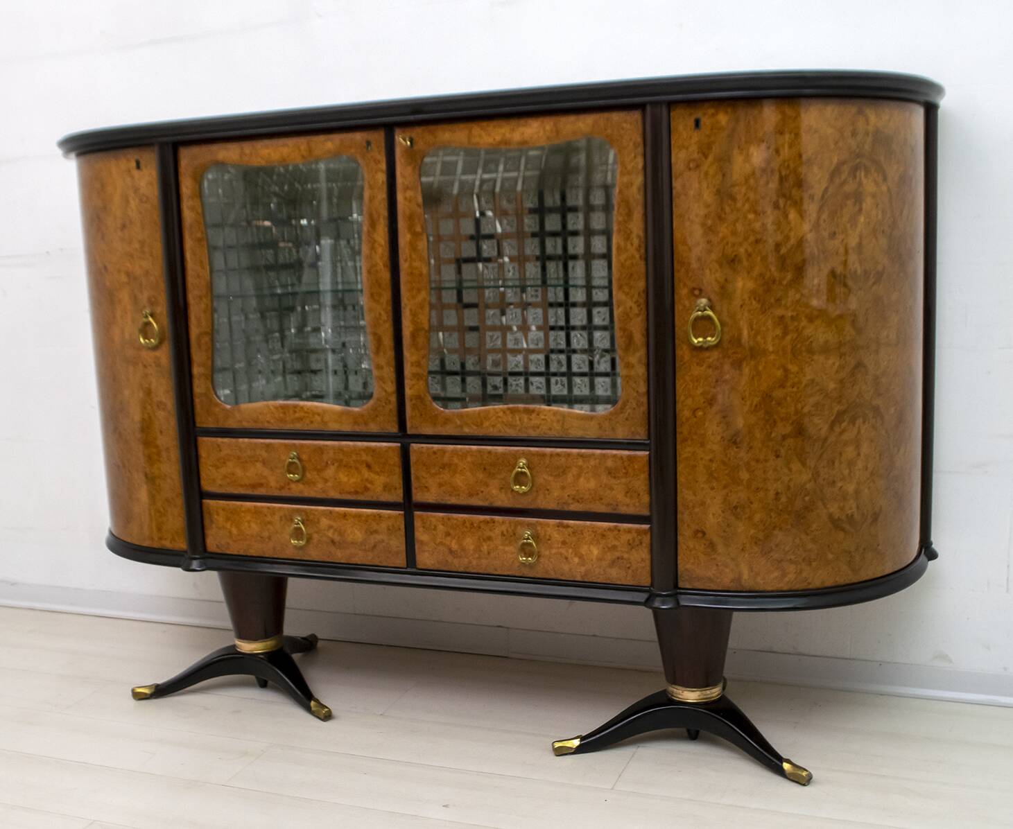 Paolo Buffa Mid-Century Modern Italian Mahogany and Walnut Bar Cabinet, 50