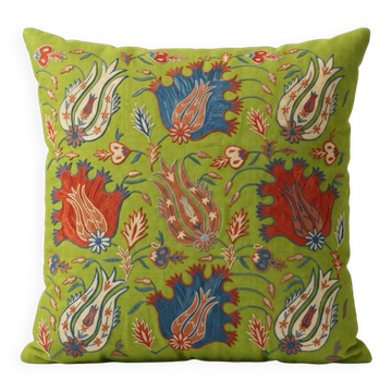 Housse de coussin en soie brodée de fleurs. Housse de coussin verte. Coussin de jeté uzbek Suzani. Coussin d'accent traditionnel.