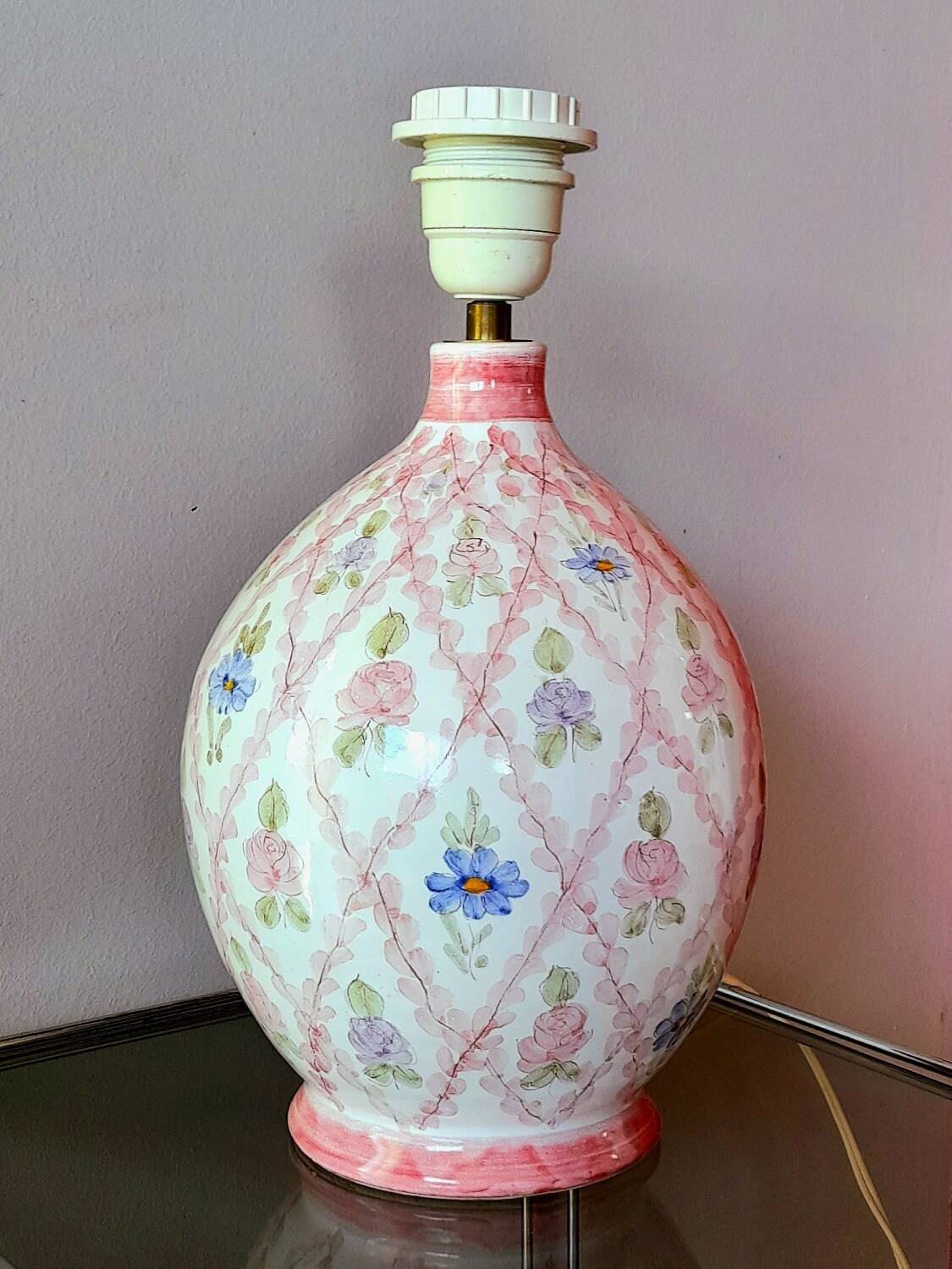 Ceramic lamp base