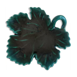 Vintage pocket empty vine leaf shape