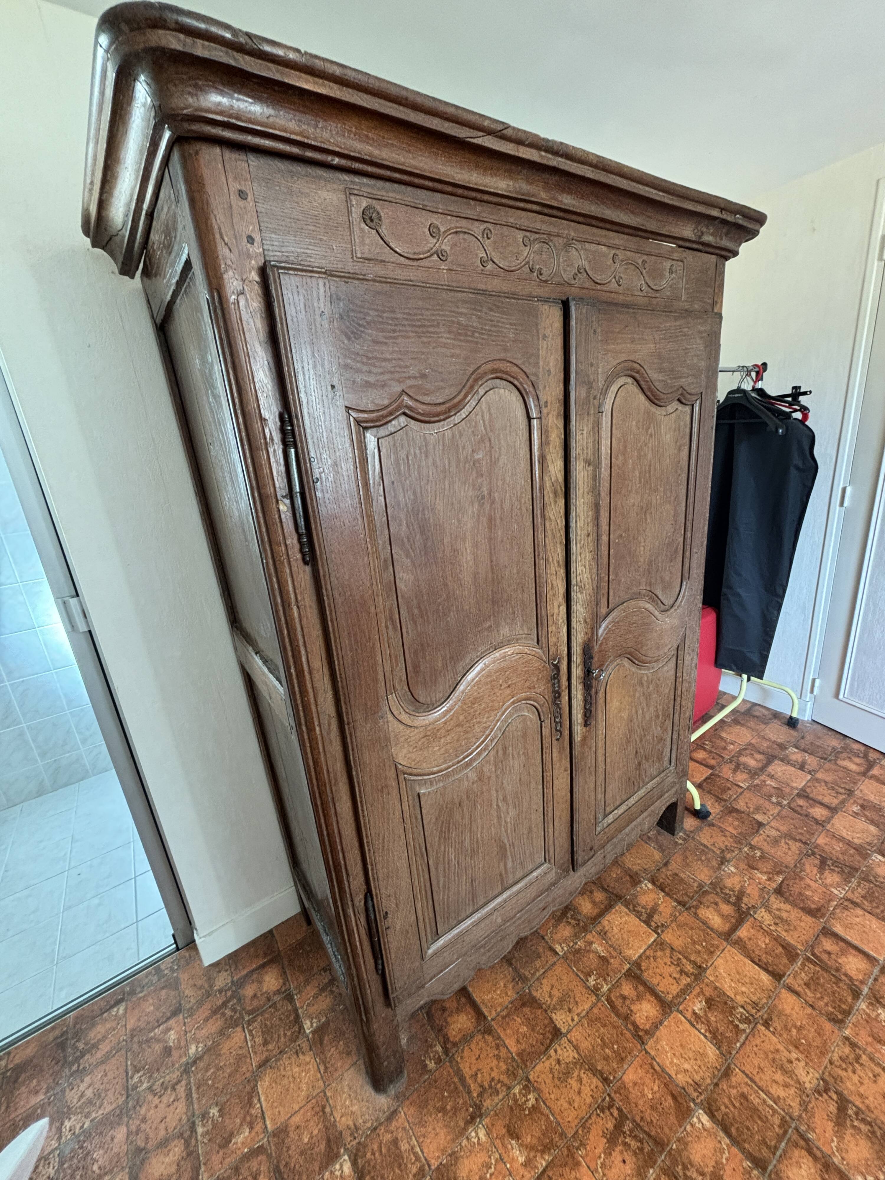 Antique carved wooden wardrobe – 2 doors – Molded cornice