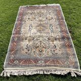 Handmade wool Pakistani rug