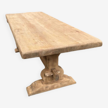 Monastery table in aeorogumed oak