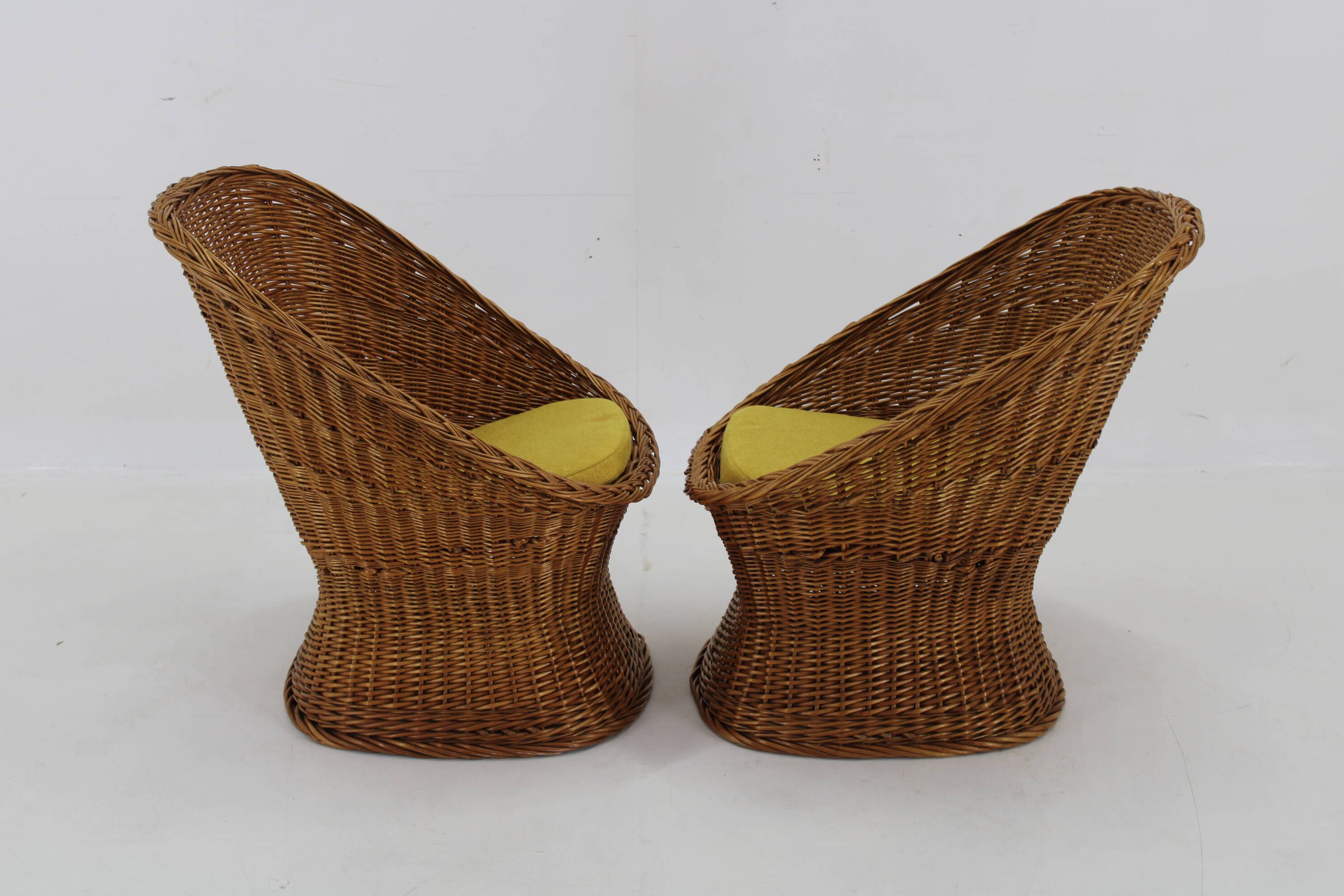 1960s Pair of Rattan Lounge Chairs , Italy