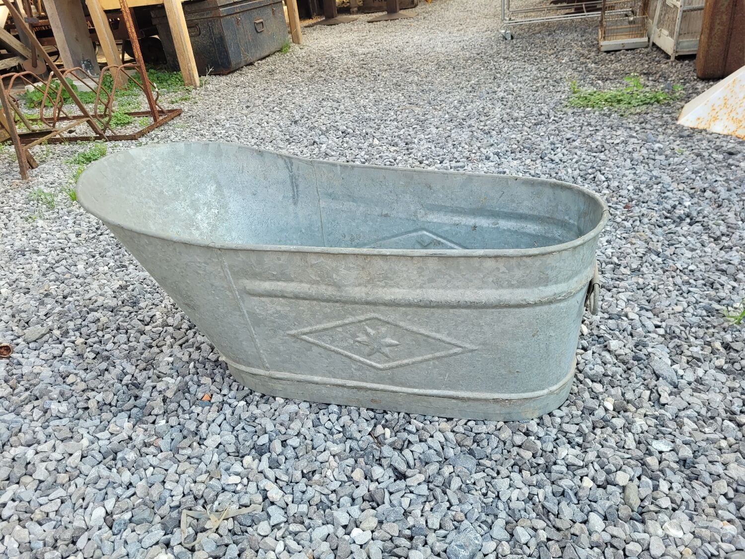Zinc children's bathtub