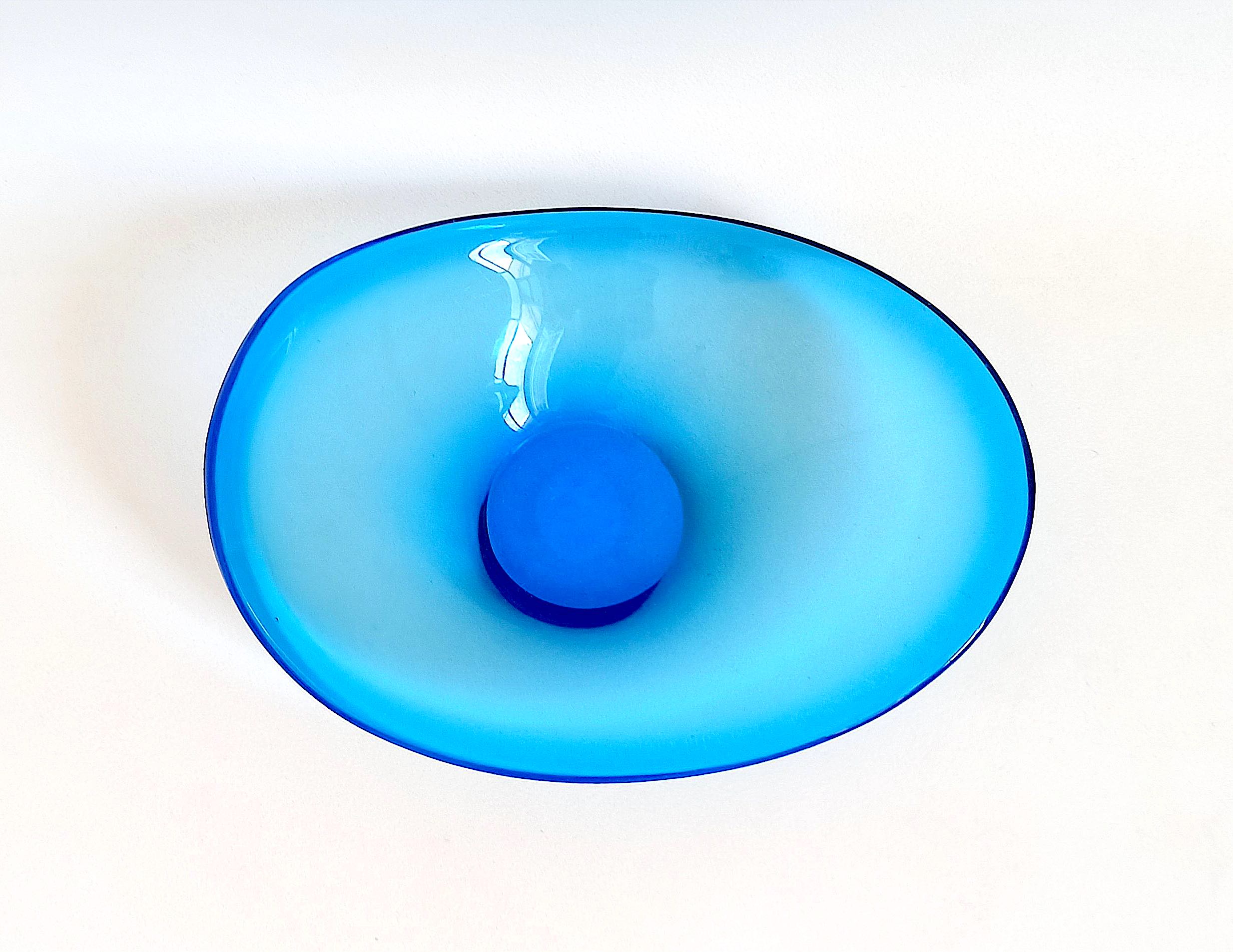 Empty pocket Lotta Petterson blue glass