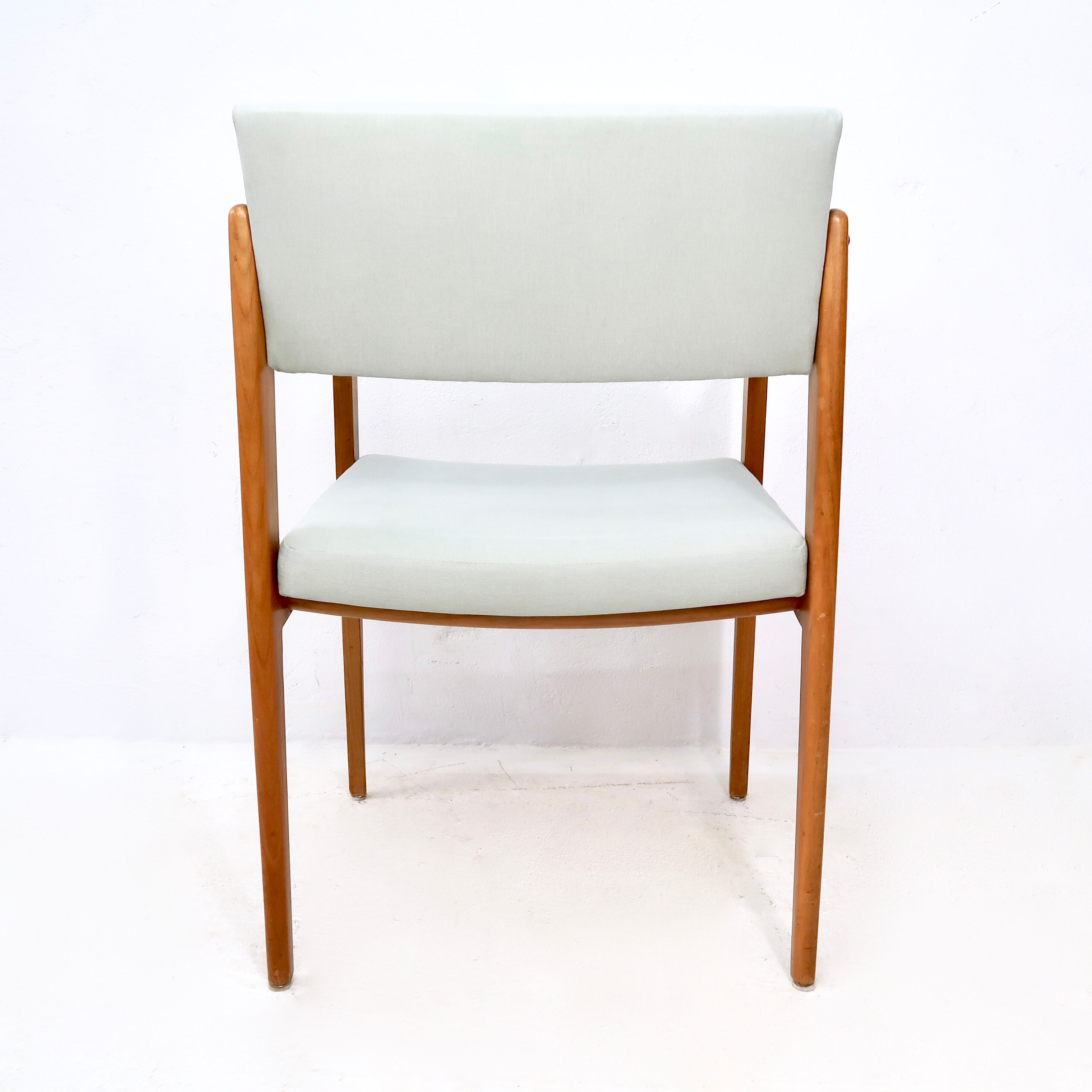 Set of five Dining Chairs by Thonet, 1960s