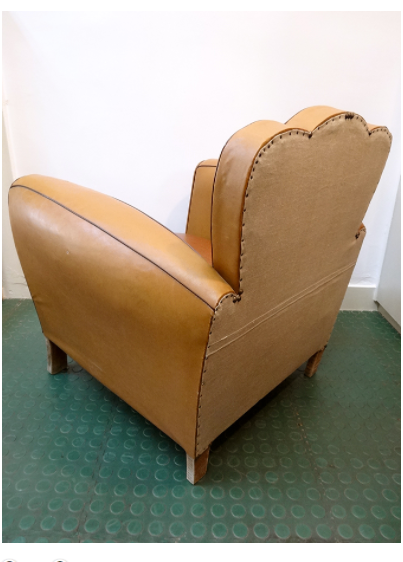 Fauteuil club moustache années 40